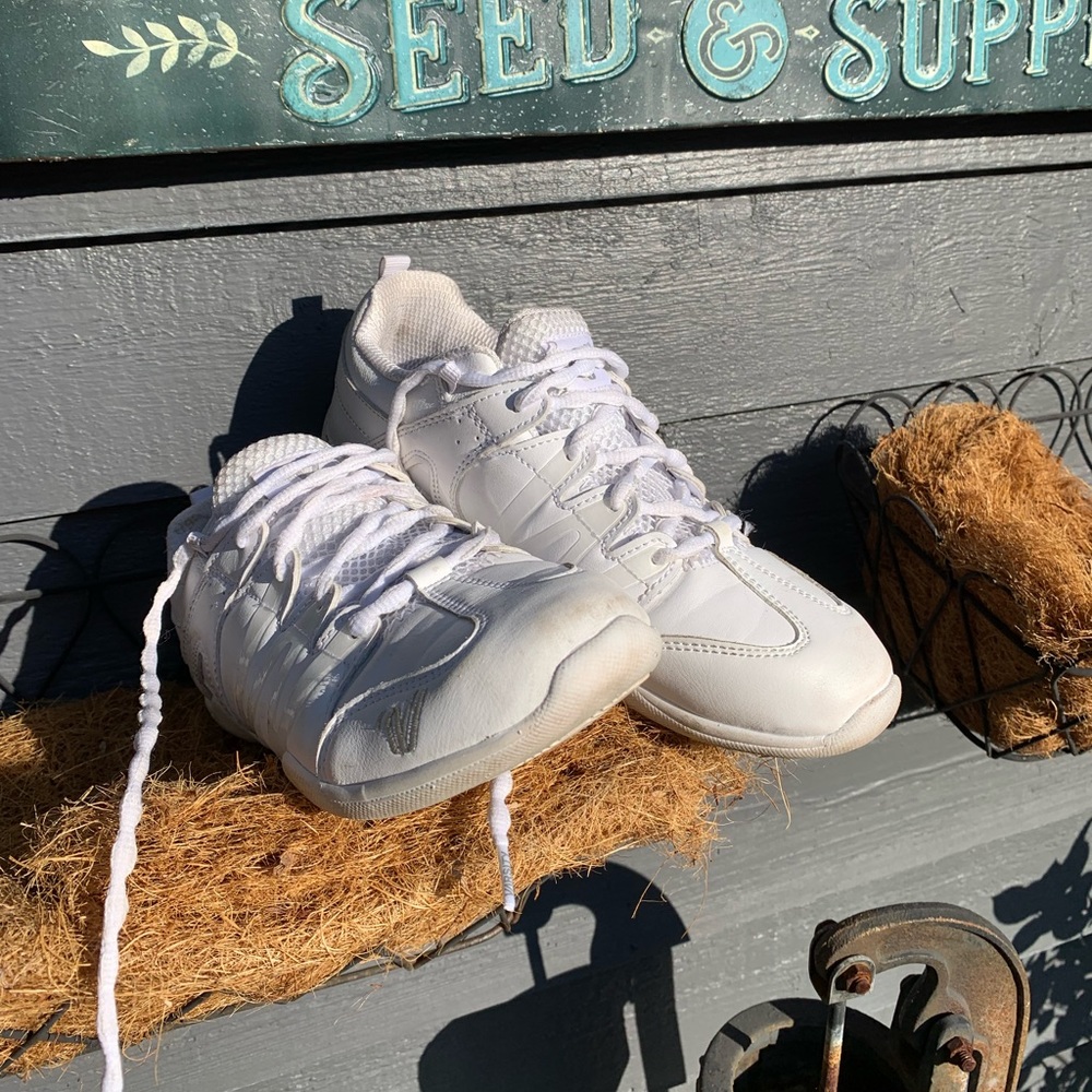 Varsity spirit cheer shoes